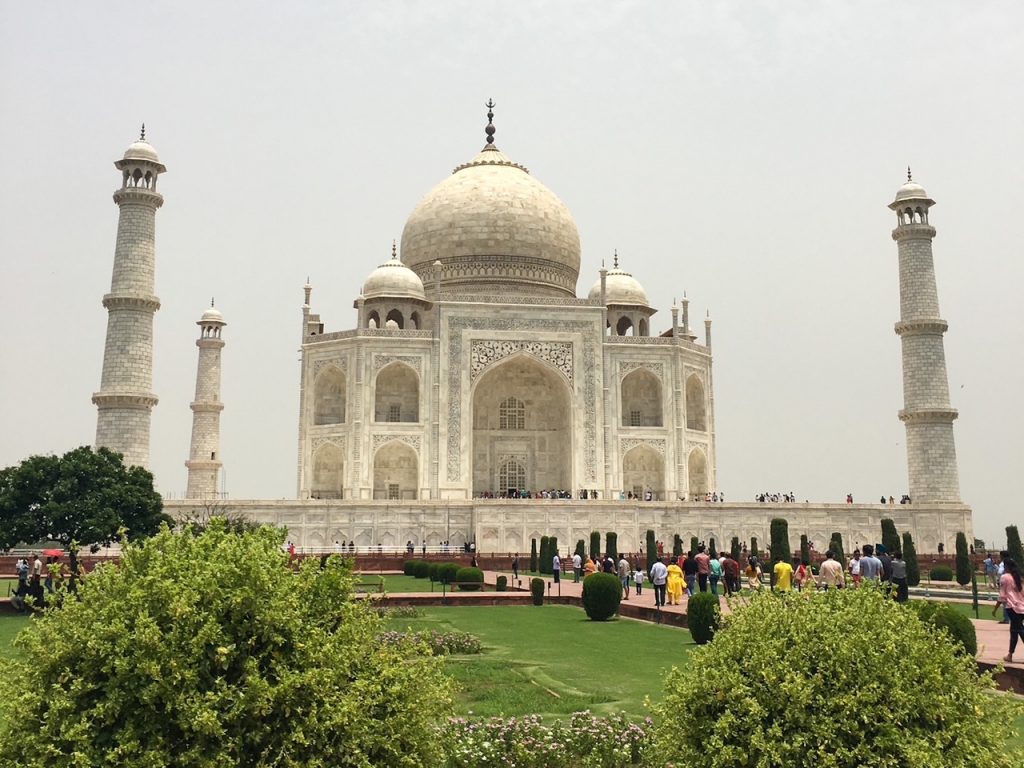 the Taj Mahal with its garden