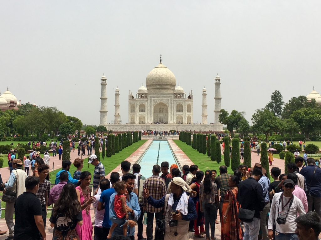 the crowd at the Taj Mahal
