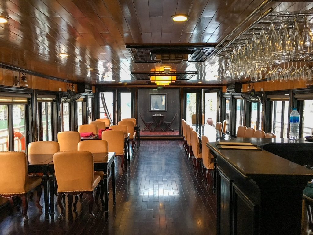 Renea Cruises dining room