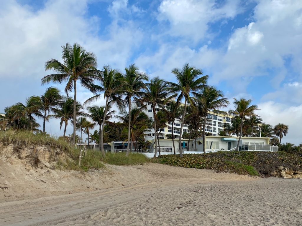 the beautiful beach in Deerfield Beach, Florida