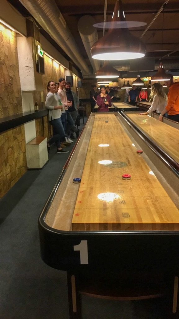 shuffleboard at Biljardpalatset 