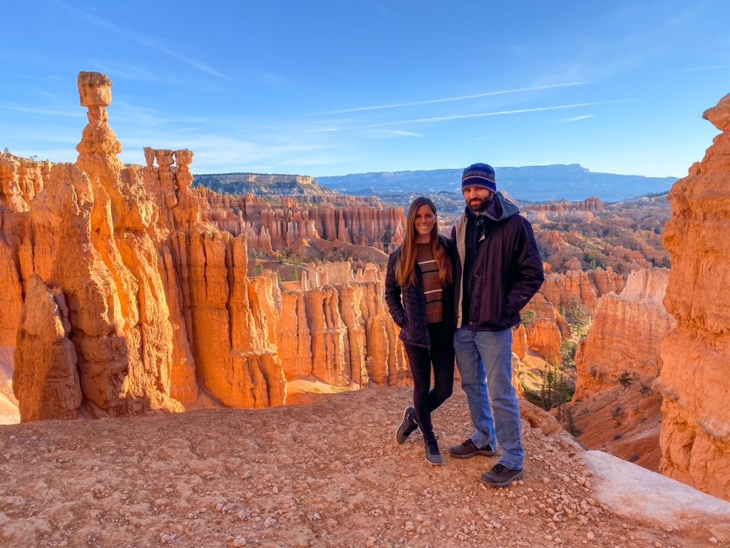Sara and Tim in front of Thor's Hammer on the Navajo Loop Trail in Bryce Canyon