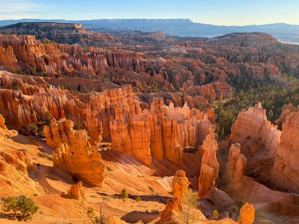 Sunset Point after sunrise in October at Bryce Canyon National Park