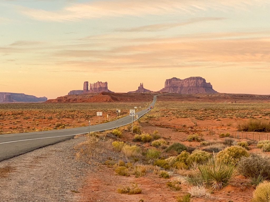 the iconic view from Forrest Gump Point in Monument Valley