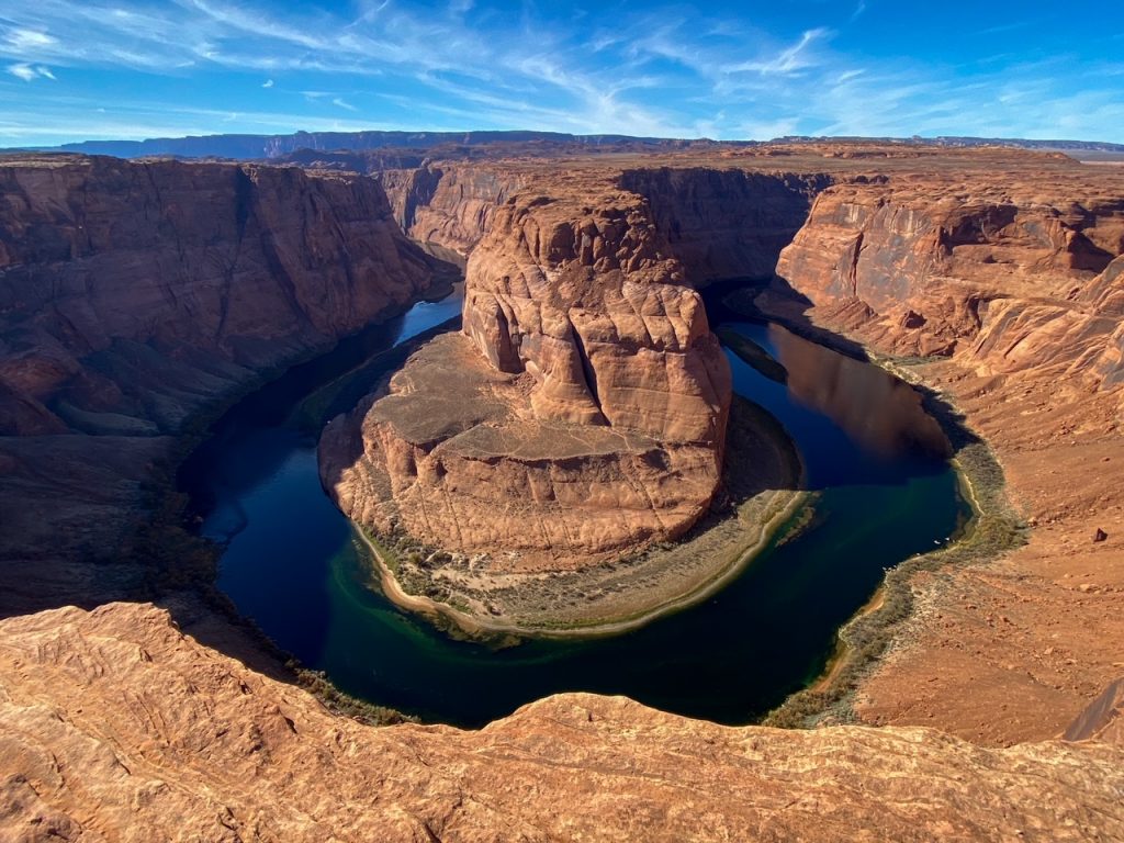 Horseshoe Bend in Page, Arizona in the afternoon