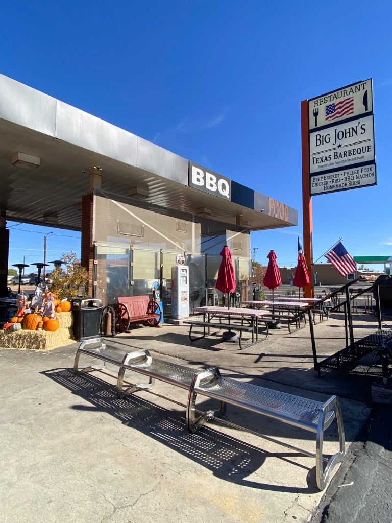 outdoor seating at Big John's Texas Barbeque in Page, AZ