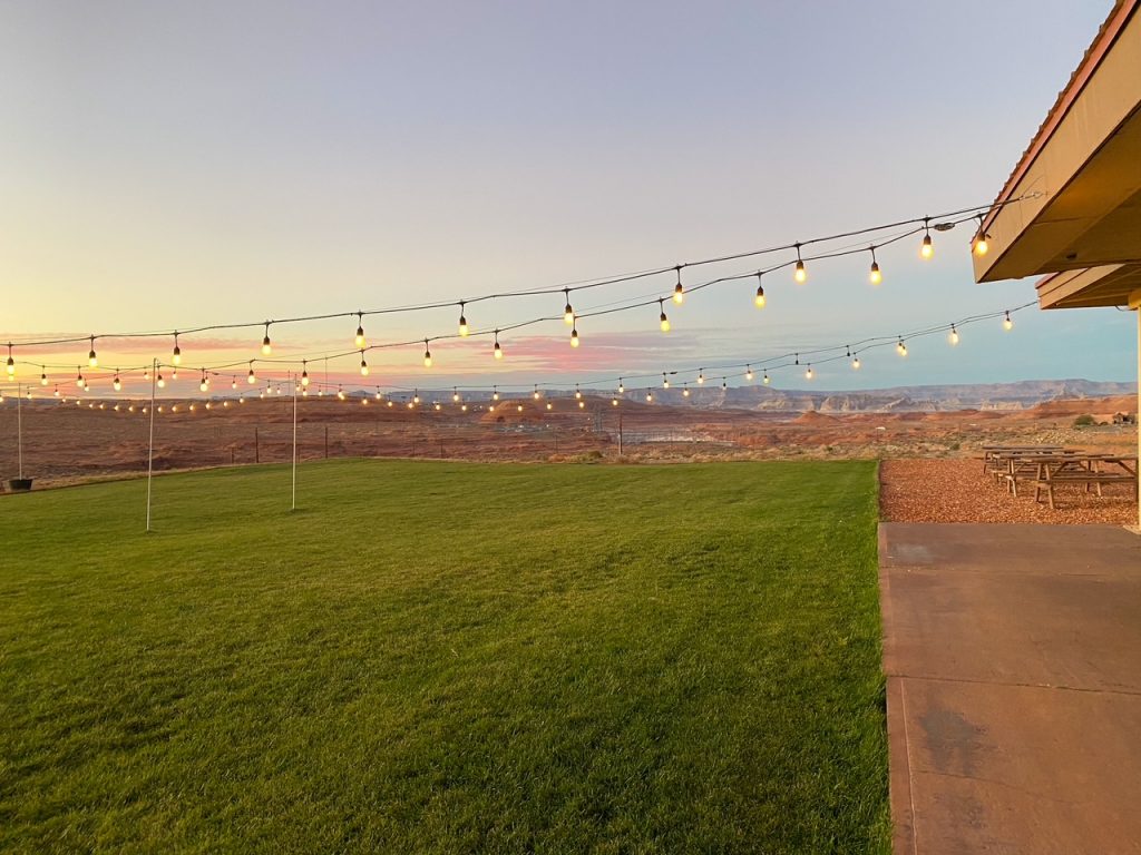 the beautiful view from Sunset 89 in Page, AZ at sunset