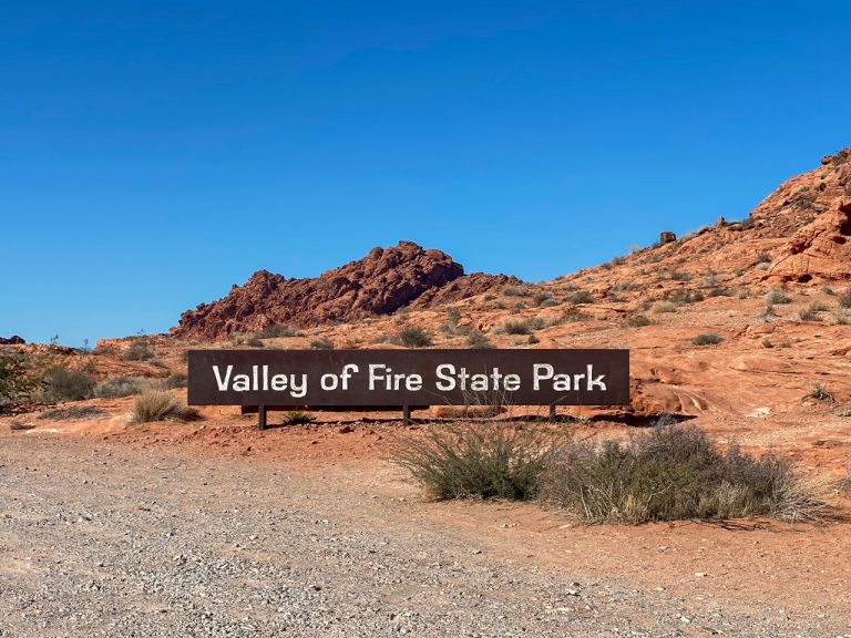 How to Visit the Stunning Valley of Fire State Park in Nevada - Travel ...