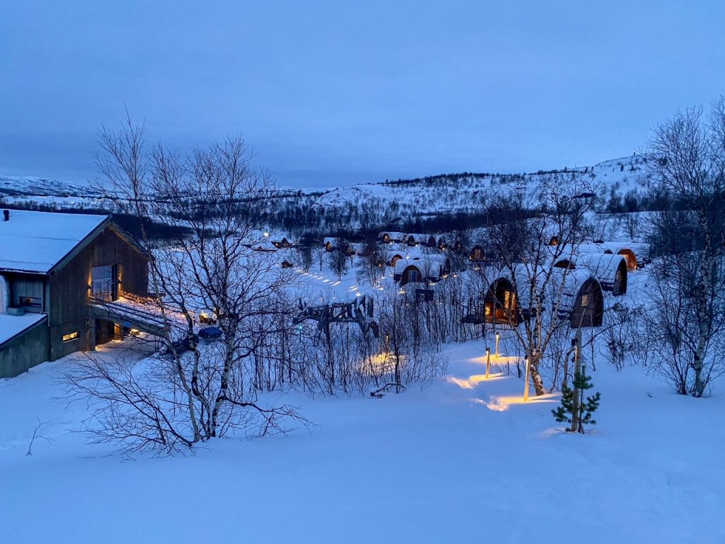 Snowhotel Kirkenes & Gamme Northern Lights Cabins