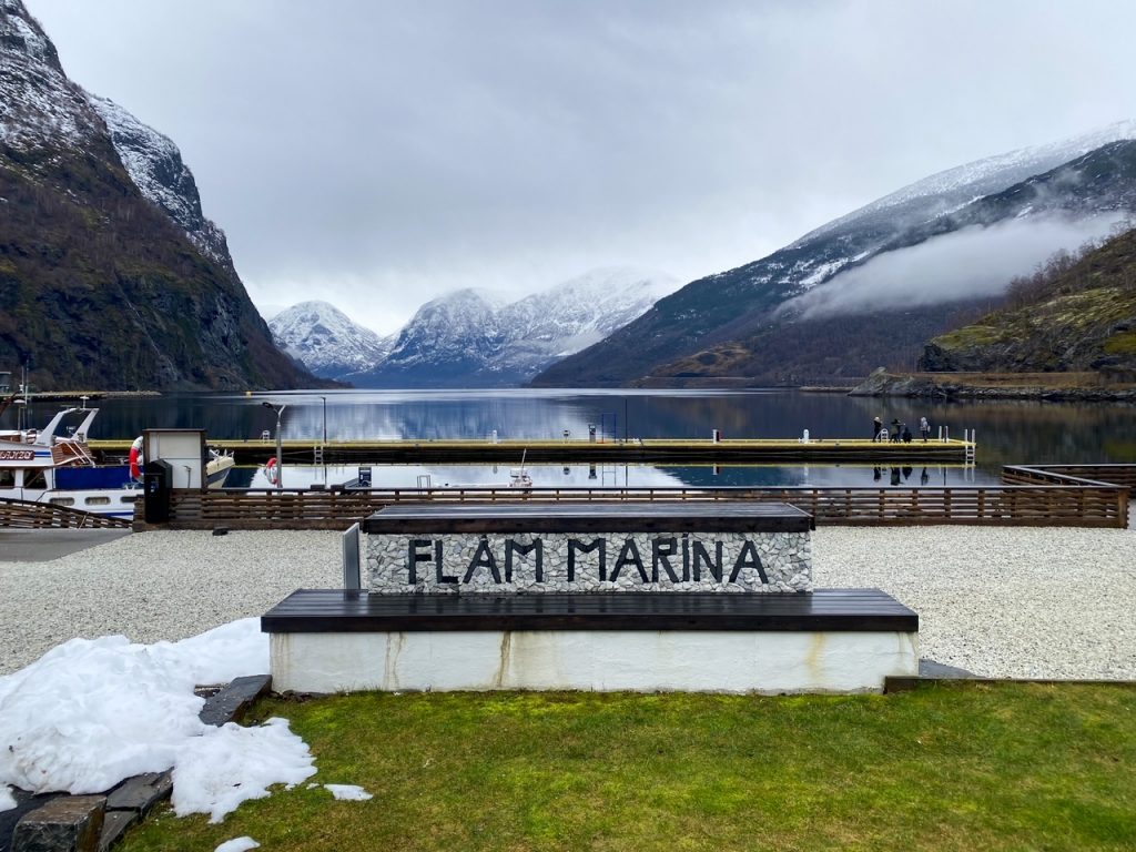 Flam Marina sign