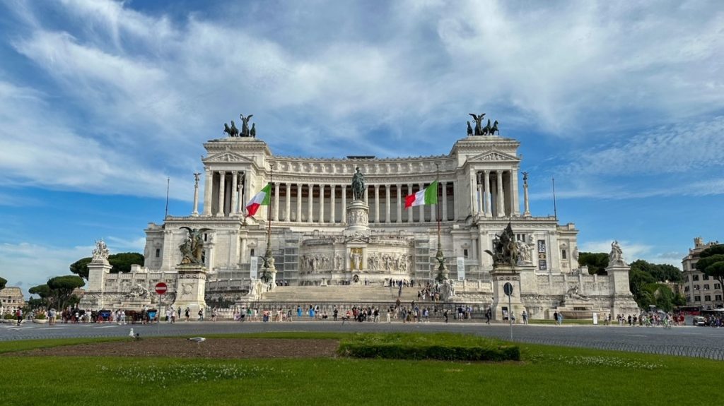 the Altar of the Fatherland, another must-visit attraction when in Rome for 3 days