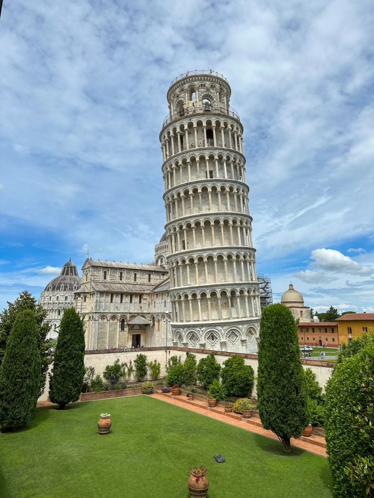 the view of the Leaning Tower of Pisa from the Bistrot dell'Opera