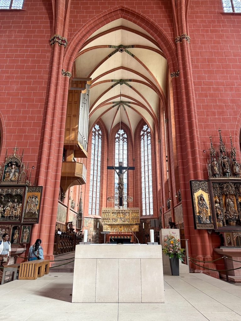 interior of Frankfurt Cathedral