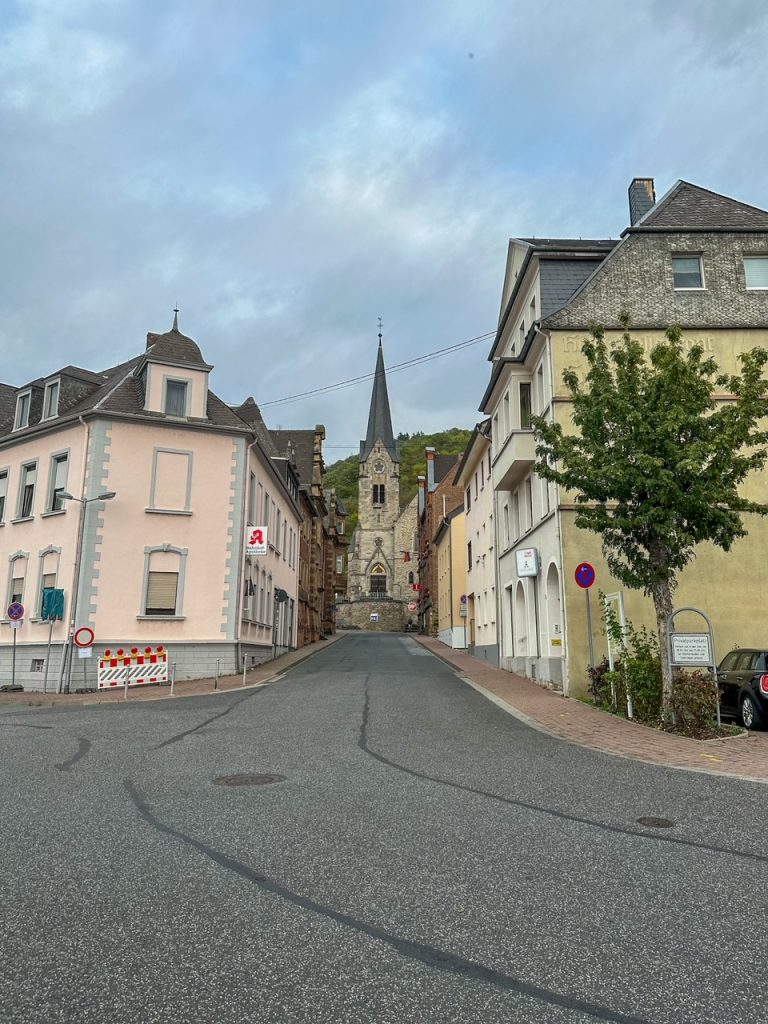 the charming village of Braubach, a must-see on your day trips from Frankfurt