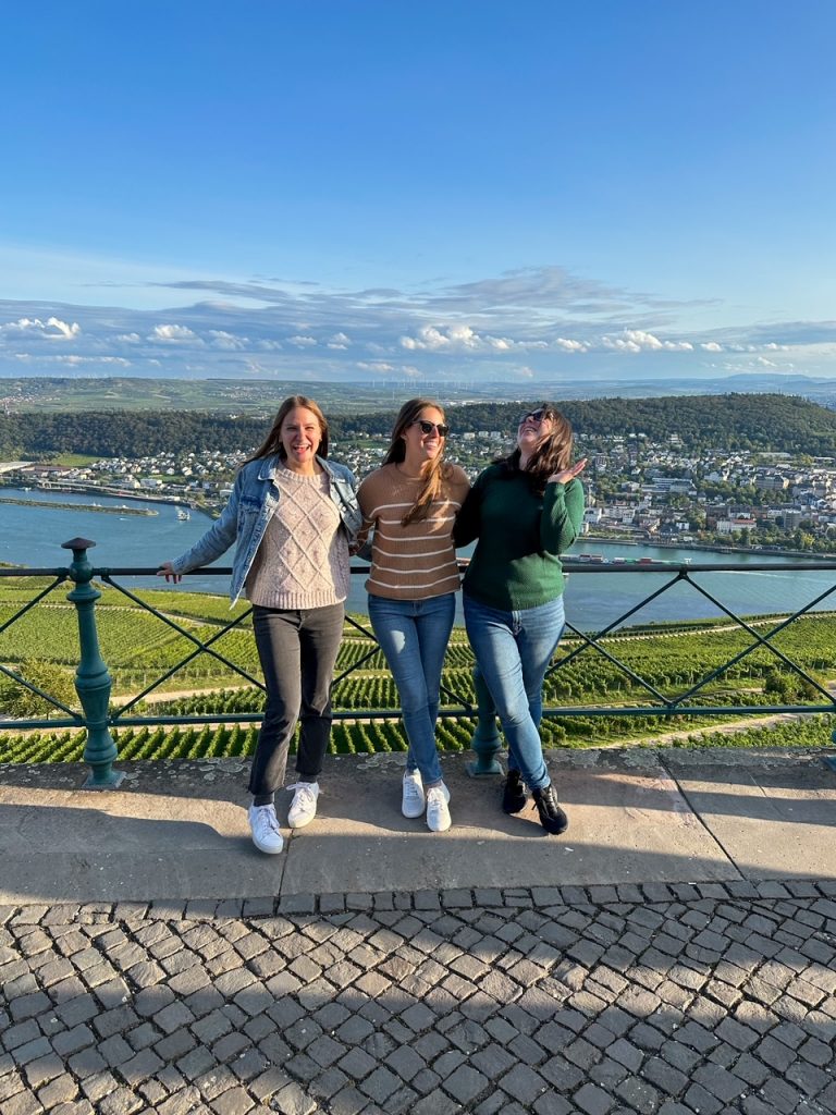 the girls laughing at the Niederwald Monument