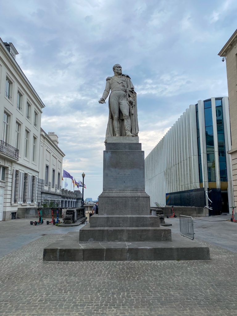a statue in the Brussels city center