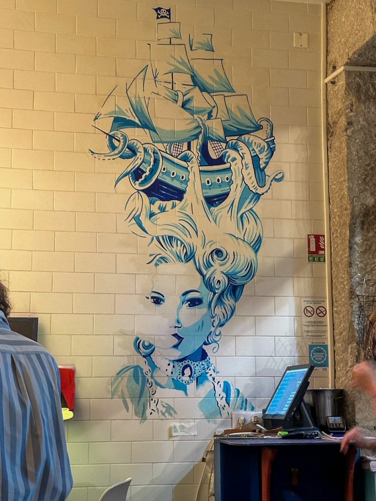 a mural on the wall at Peixes in Nice