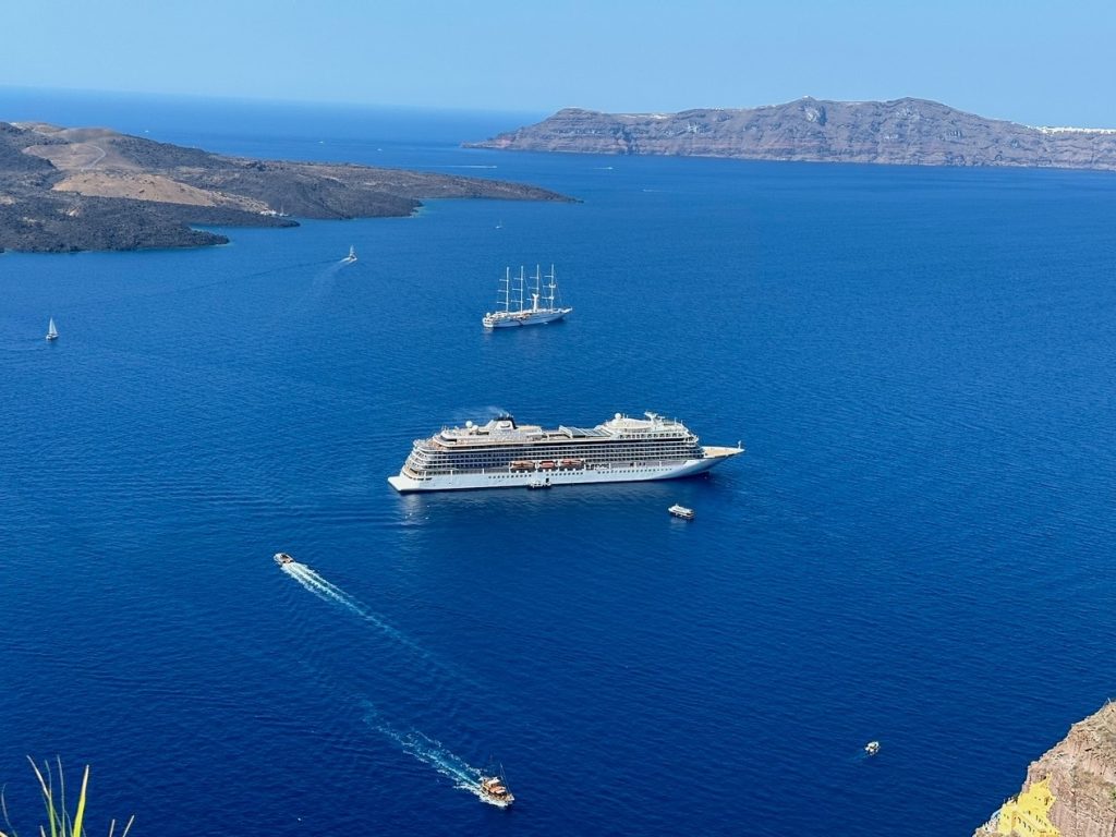 gorgeous views of the Fira coastline and Santorini's caldera