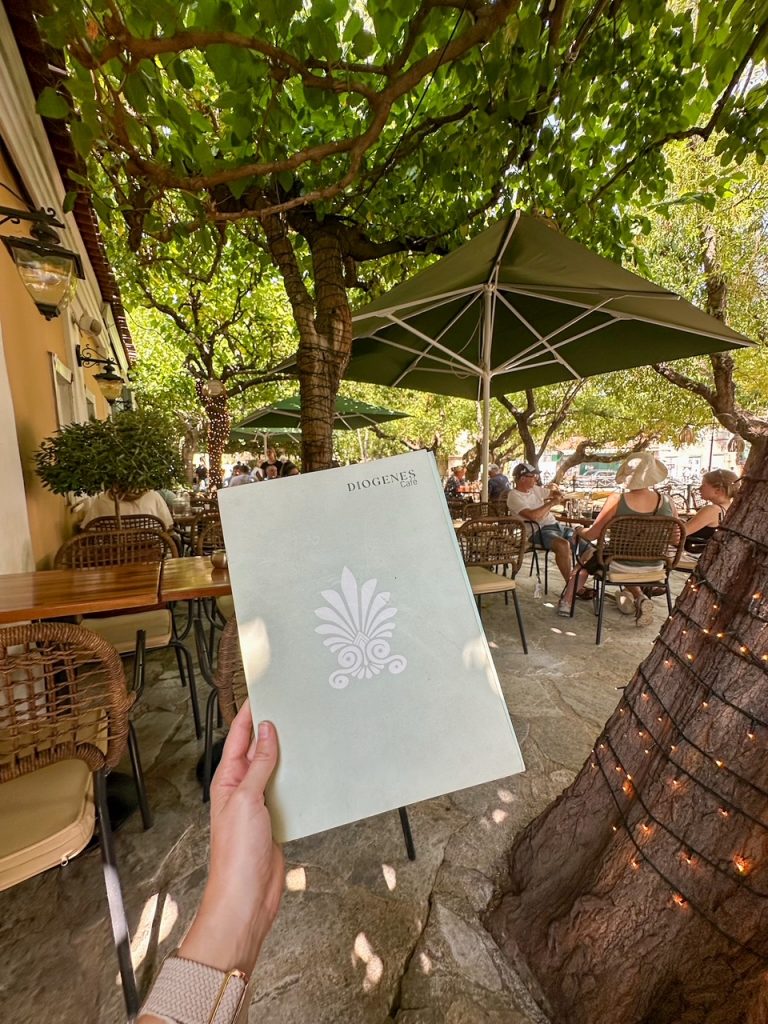 Diogenes Cafe in Athens