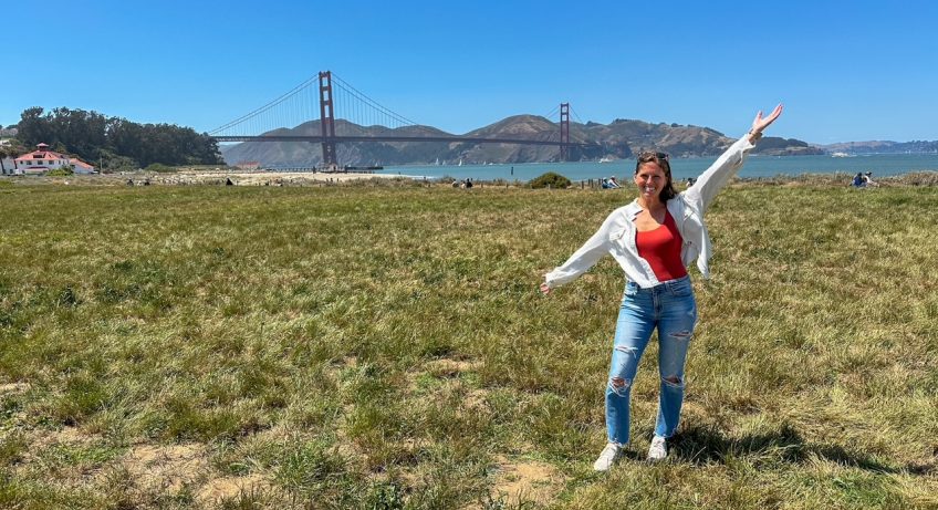Sara presenting the Golden Gate Bridge at Crissy Field in San Francisco