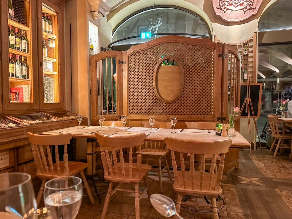 Vinothek Restaurant in Munich