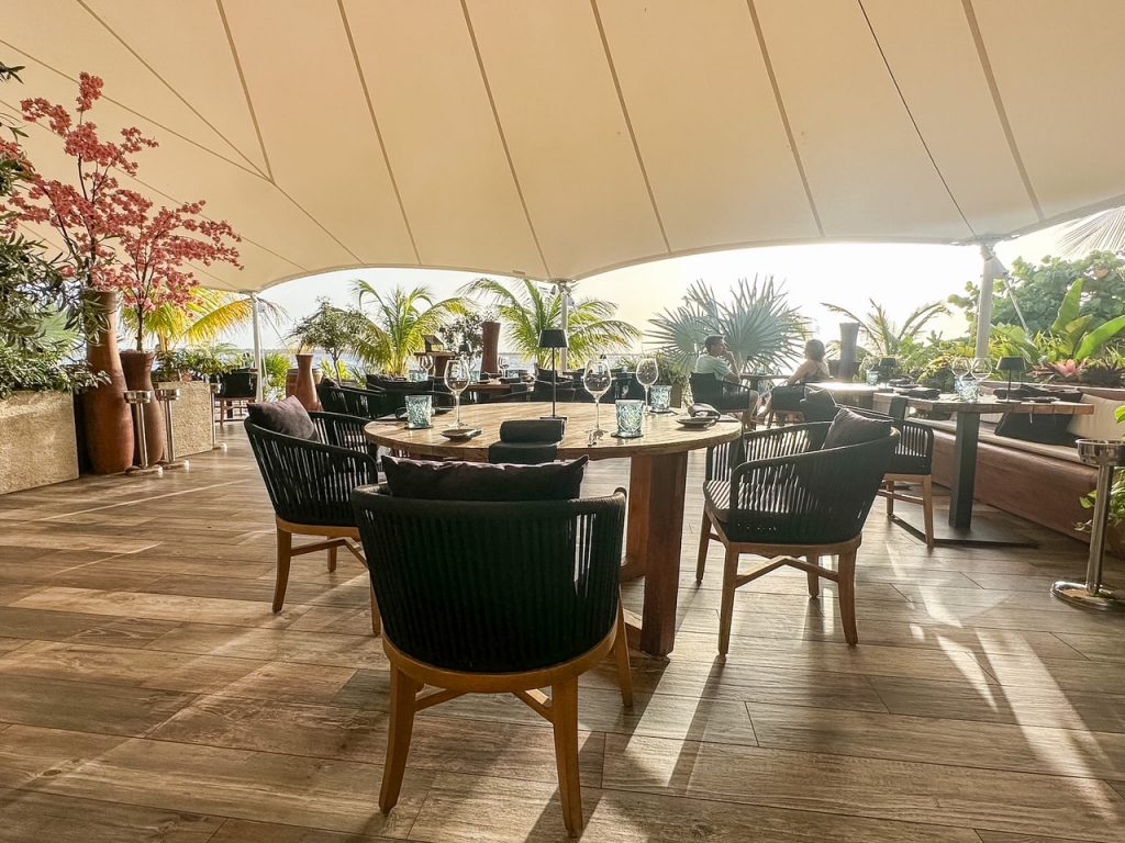 beautiful setting at Bina Bar and Restaurant Bonaire