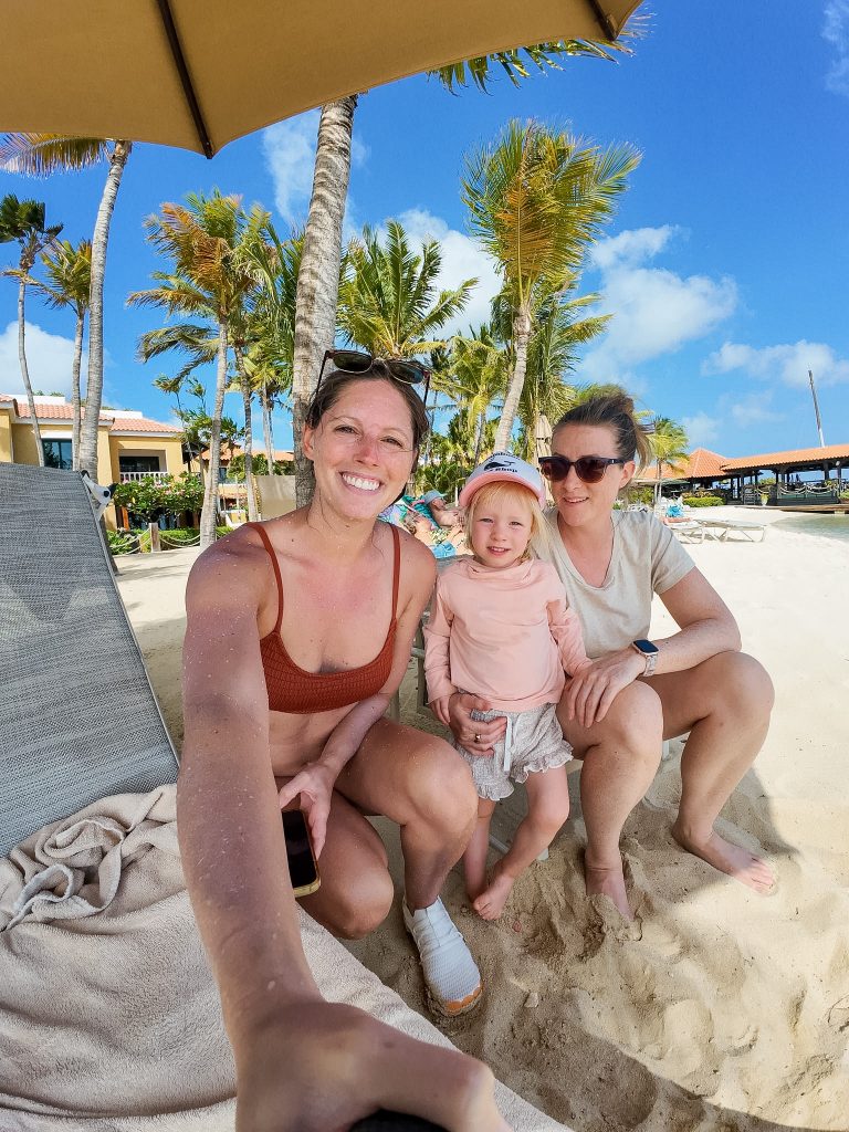 Travelers relaxing at Harbour Village Beach Club in Bonaire